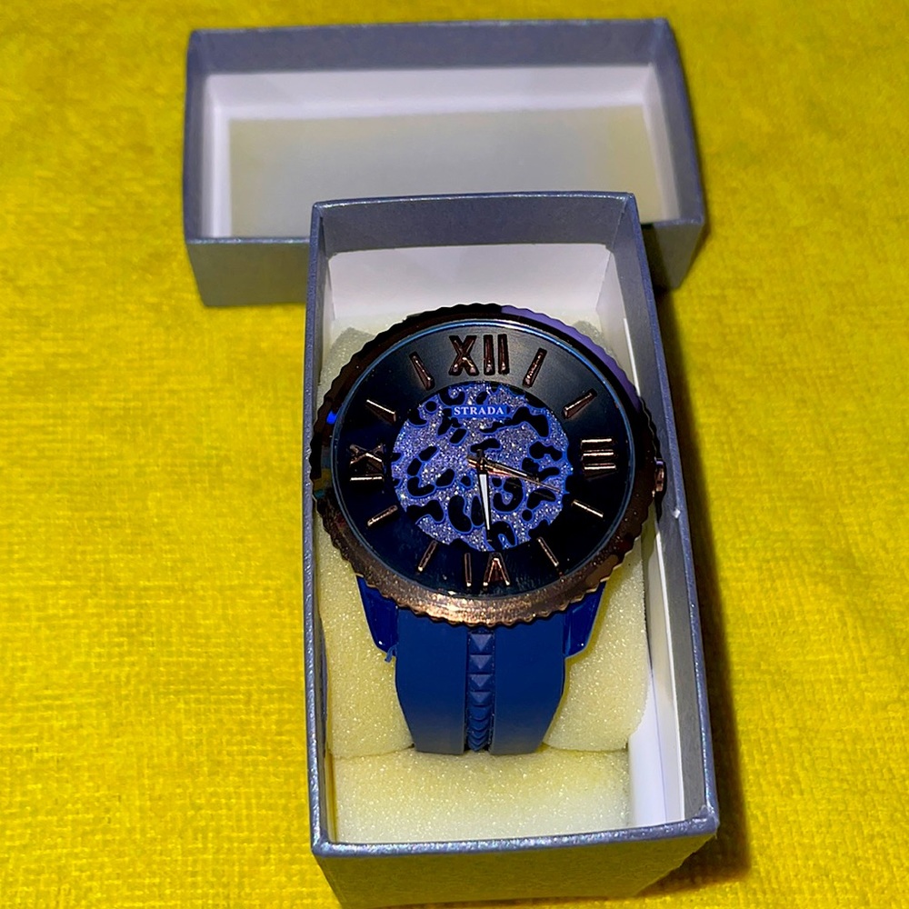 Strada Watch: Brand New! Blue face/band